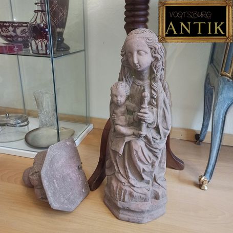 Antik Madonna und Konsole aus Stein 