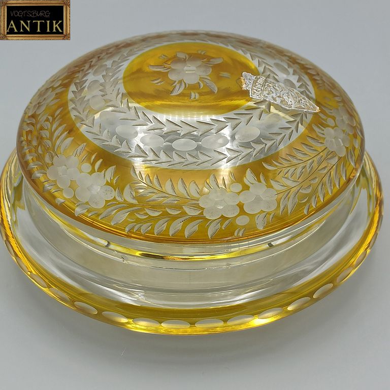Vintage böhmisches geschliffen Blumen Kristallschale Bonbonniere mit Deckel