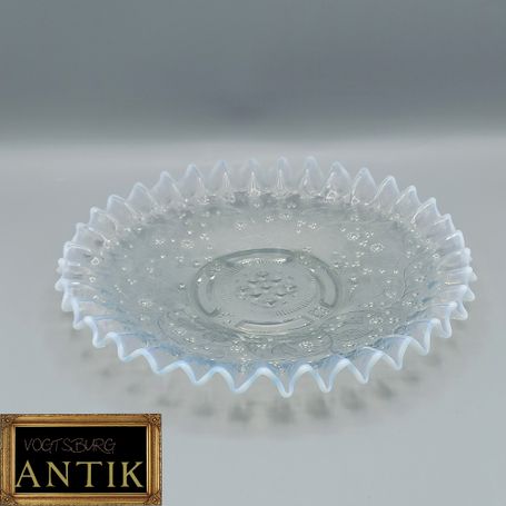 Antiker Opalglas Teller, Platte 1915, weiß, transparent antike Pressglas von Fenne Glashütte