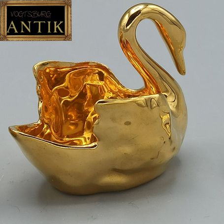 Ein Paar Vintage Gold Porzellan Schwäne Salz und Pfeffer aus  Limoges France.