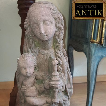 Antik Madonna und Konsole aus Stein 