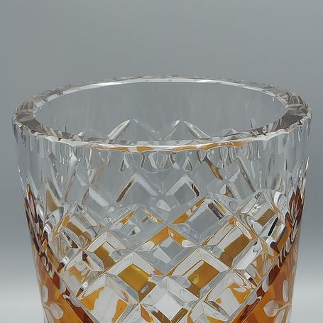 Vase mit Bernsteinätze & Brikettschliff, Josephinenhütte, Entw. S. Haertel, 1935