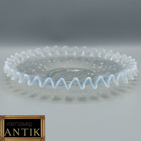 Antiker Opalglas Teller, Platte 1915, weiß, transparent antike Pressglas von Fenne Glashütte