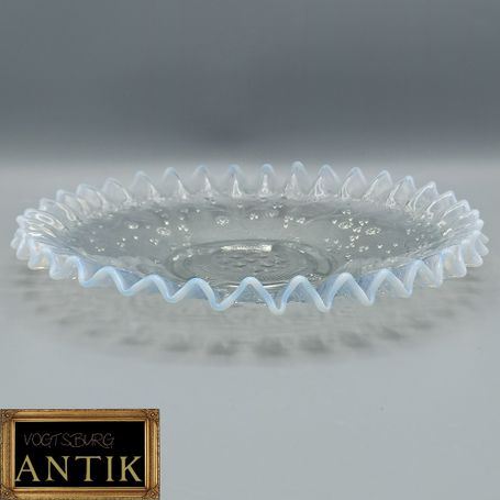 Antiker Opalglas Teller, Platte 1915, weiß, transparent antike Pressglas von Fenne Glashütte